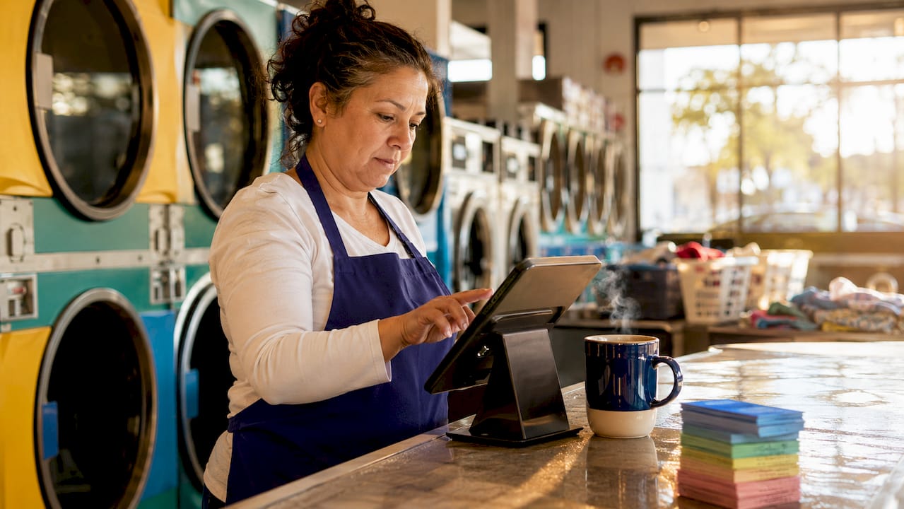 iOS POS Benefits for Laundromats: 2026 Owner's Guide